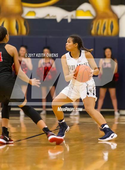 Thumbnail 1 in Little Elm vs. Liberty (5A Region 2 Bi-District Playoff) photogallery.