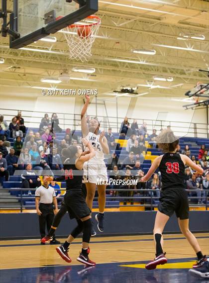 Thumbnail 1 in Little Elm vs. Liberty (5A Region 2 Bi-District Playoff) photogallery.