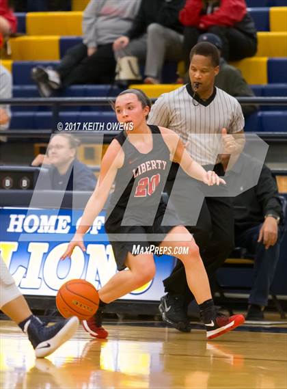 Thumbnail 3 in Little Elm vs. Liberty (5A Region 2 Bi-District Playoff) photogallery.