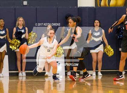 Thumbnail 2 in Little Elm vs. Liberty (5A Region 2 Bi-District Playoff) photogallery.