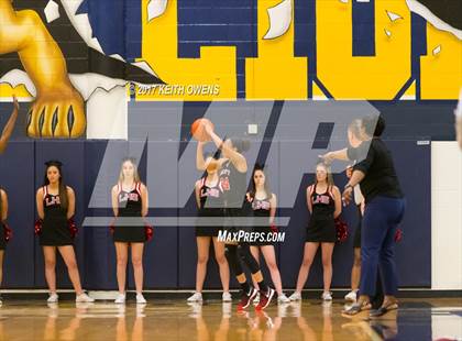 Thumbnail 2 in Little Elm vs. Liberty (5A Region 2 Bi-District Playoff) photogallery.