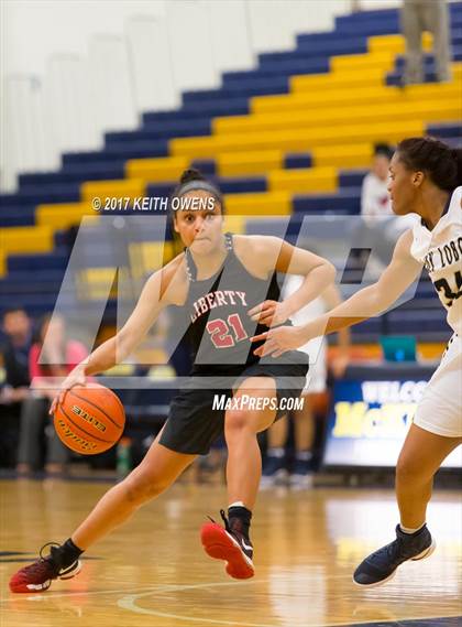 Thumbnail 1 in Little Elm vs. Liberty (5A Region 2 Bi-District Playoff) photogallery.