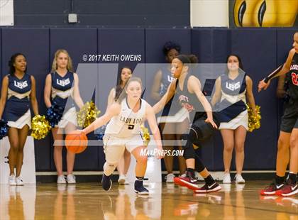 Thumbnail 1 in Little Elm vs. Liberty (5A Region 2 Bi-District Playoff) photogallery.