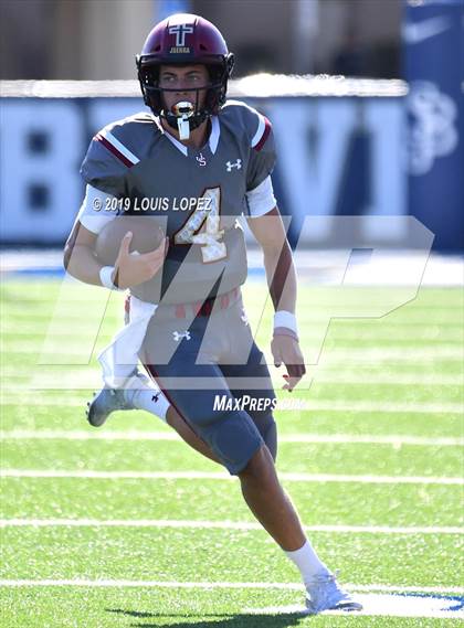 Thumbnail 2 in JSerra Catholic vs. Milton (Trinity League vs. USA Showcase) photogallery.