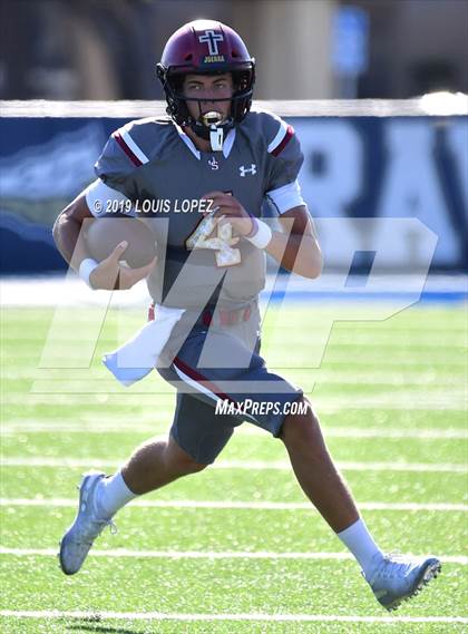 Thumbnail 1 in JSerra Catholic vs. Milton (Trinity League vs. USA Showcase) photogallery.