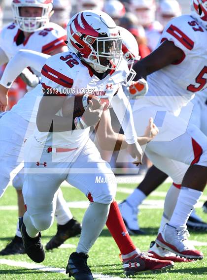 Thumbnail 1 in JSerra Catholic vs. Milton (Trinity League vs. USA Showcase) photogallery.