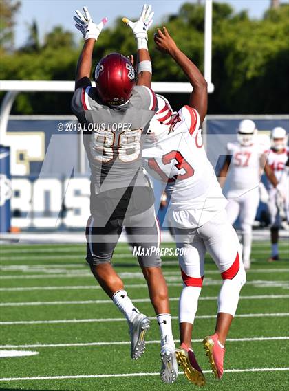 Thumbnail 2 in JSerra Catholic vs. Milton (Trinity League vs. USA Showcase) photogallery.