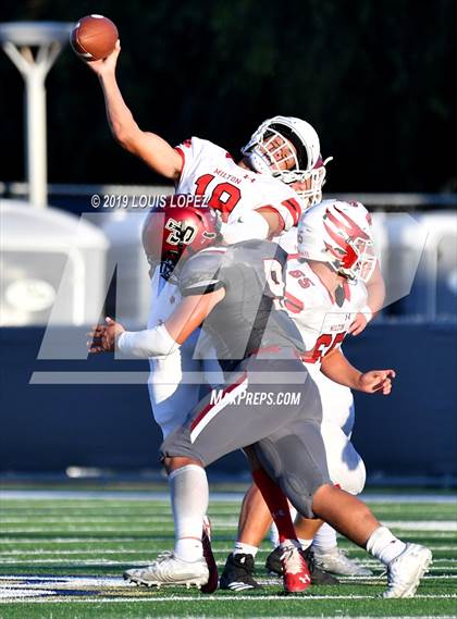 Thumbnail 2 in JSerra Catholic vs. Milton (Trinity League vs. USA Showcase) photogallery.