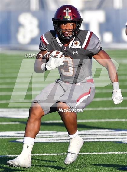 Thumbnail 1 in JSerra Catholic vs. Milton (Trinity League vs. USA Showcase) photogallery.