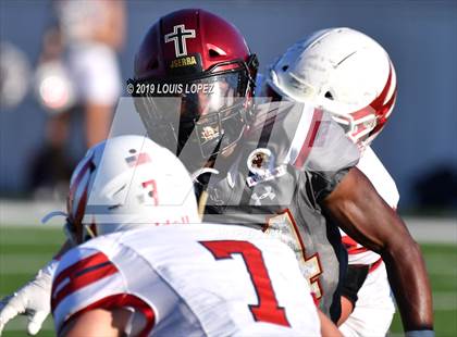 Thumbnail 1 in JSerra Catholic vs. Milton (Trinity League vs. USA Showcase) photogallery.