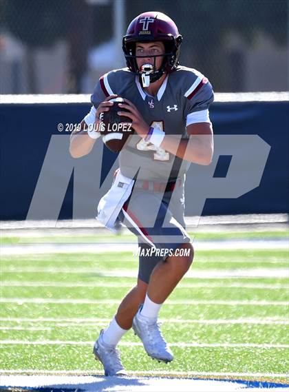 Thumbnail 2 in JSerra Catholic vs. Milton (Trinity League vs. USA Showcase) photogallery.