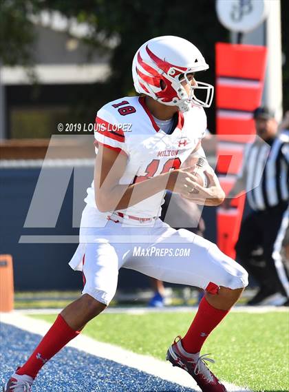 Thumbnail 1 in JSerra Catholic vs. Milton (Trinity League vs. USA Showcase) photogallery.