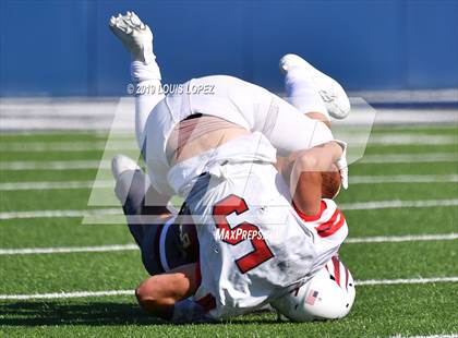 Thumbnail 1 in JSerra Catholic vs. Milton (Trinity League vs. USA Showcase) photogallery.