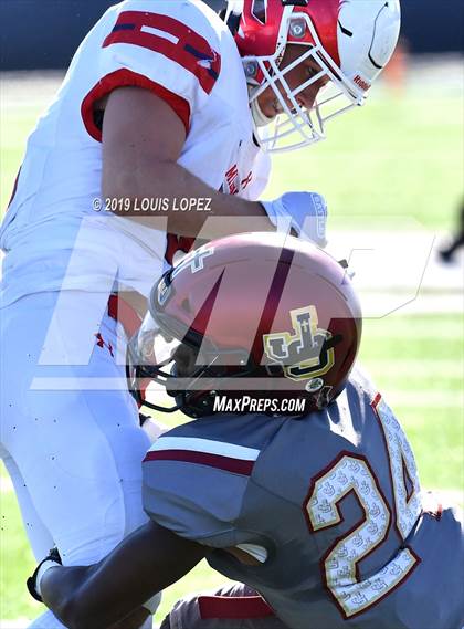 Thumbnail 1 in JSerra Catholic vs. Milton (Trinity League vs. USA Showcase) photogallery.