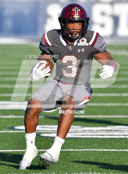 Thumbnail 2 in JSerra Catholic vs. Milton (Trinity League vs. USA Showcase) photogallery.