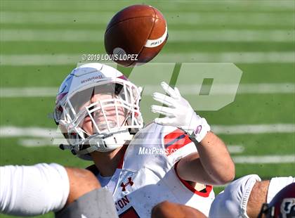 Thumbnail 1 in JSerra Catholic vs. Milton (Trinity League vs. USA Showcase) photogallery.