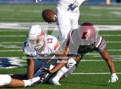 Thumbnail 1 in JSerra Catholic vs. Milton (Trinity League vs. USA Showcase) photogallery.