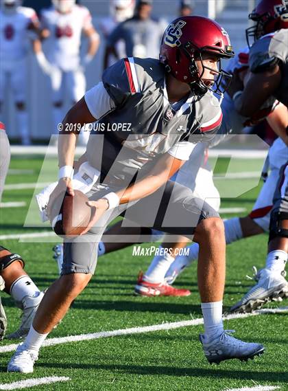 Thumbnail 1 in JSerra Catholic vs. Milton (Trinity League vs. USA Showcase) photogallery.