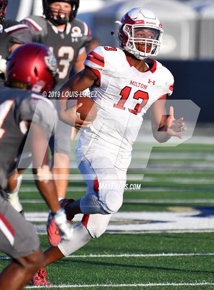 Thumbnail 1 in JSerra Catholic vs. Milton (Trinity League vs. USA Showcase) photogallery.