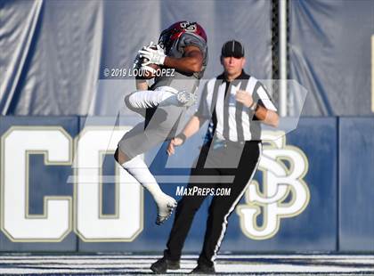 Thumbnail 1 in JSerra Catholic vs. Milton (Trinity League vs. USA Showcase) photogallery.