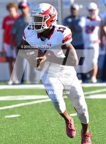 Thumbnail 1 in JSerra Catholic vs. Milton (Trinity League vs. USA Showcase) photogallery.