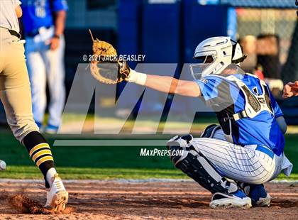 Thumbnail 3 in Gilbert @ Mesquite photogallery.