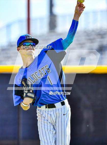 Thumbnail 1 in Gilbert @ Mesquite photogallery.