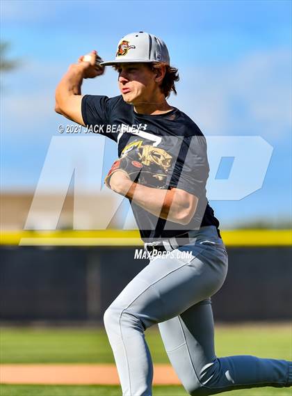 Thumbnail 1 in Gilbert @ Mesquite photogallery.