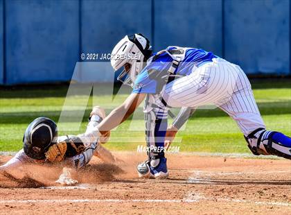 Thumbnail 1 in Gilbert @ Mesquite photogallery.