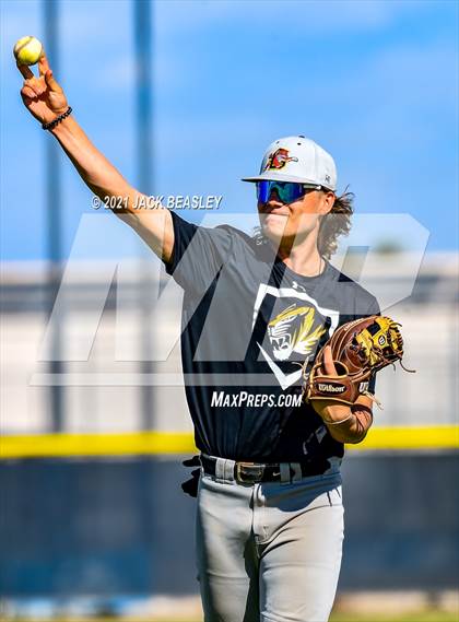Thumbnail 1 in Gilbert @ Mesquite photogallery.