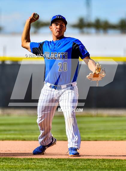 Thumbnail 1 in Gilbert @ Mesquite photogallery.