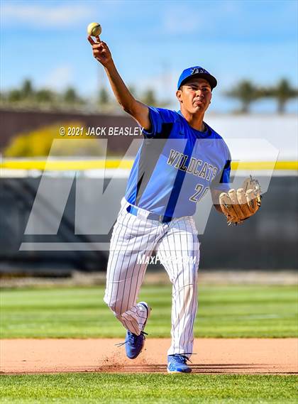 Thumbnail 3 in Gilbert @ Mesquite photogallery.