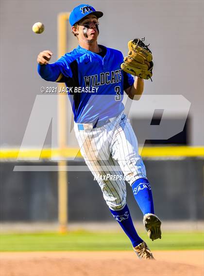 Thumbnail 1 in Gilbert @ Mesquite photogallery.