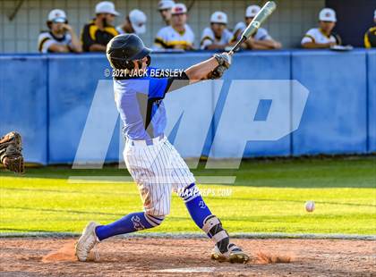 Thumbnail 1 in Gilbert @ Mesquite photogallery.