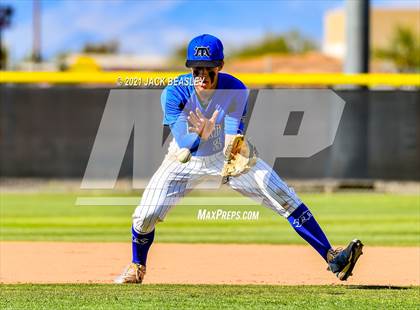 Thumbnail 1 in Gilbert @ Mesquite photogallery.