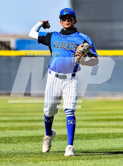Thumbnail 3 in Gilbert @ Mesquite photogallery.