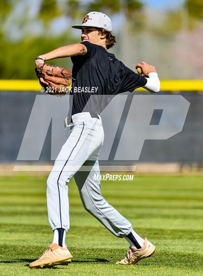 Thumbnail 3 in Gilbert @ Mesquite photogallery.