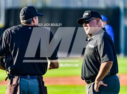 Thumbnail 1 in Gilbert @ Mesquite photogallery.