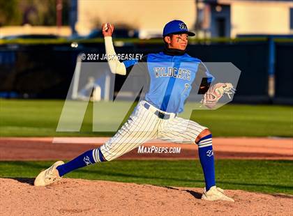 Thumbnail 1 in Gilbert @ Mesquite photogallery.