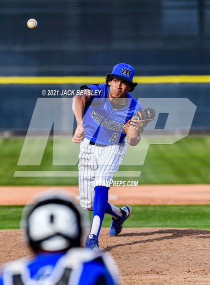 Thumbnail 1 in Gilbert @ Mesquite photogallery.