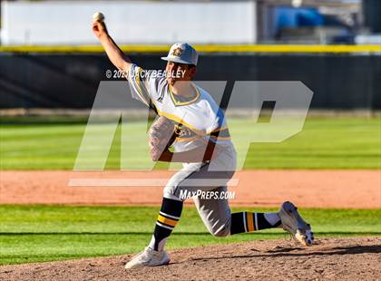 Thumbnail 2 in Gilbert @ Mesquite photogallery.