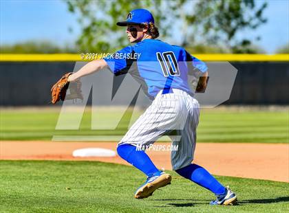 Thumbnail 1 in Gilbert @ Mesquite photogallery.