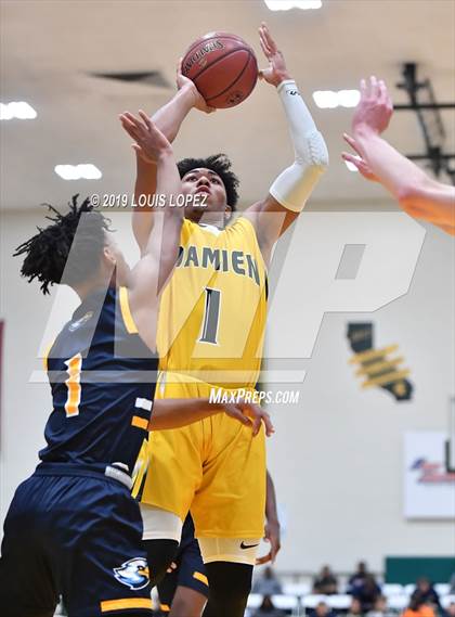 Thumbnail 3 in Rancho Christian vs. Damien (The Classic at Damien) photogallery.