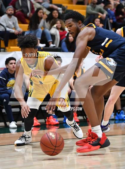 Thumbnail 2 in Rancho Christian vs. Damien (The Classic at Damien) photogallery.