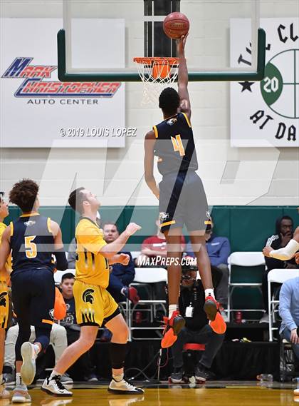 Thumbnail 3 in Rancho Christian vs. Damien (The Classic at Damien) photogallery.