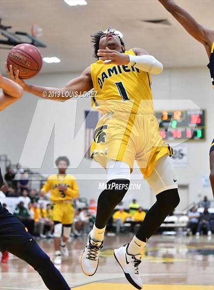 Thumbnail 3 in Rancho Christian vs. Damien (The Classic at Damien) photogallery.