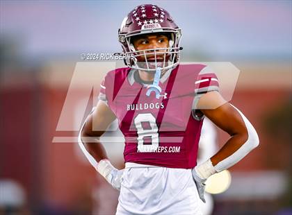 Thumbnail 1 in Magnolia vs Klein Cain photogallery.