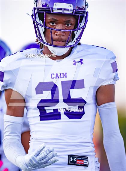 Thumbnail 3 in Magnolia vs Klein Cain photogallery.