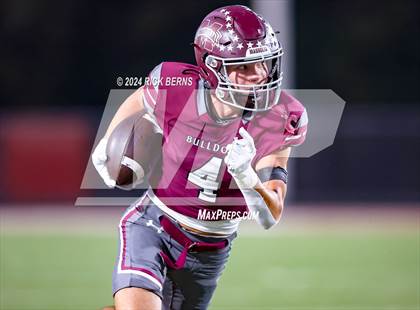 Thumbnail 1 in Magnolia vs Klein Cain photogallery.