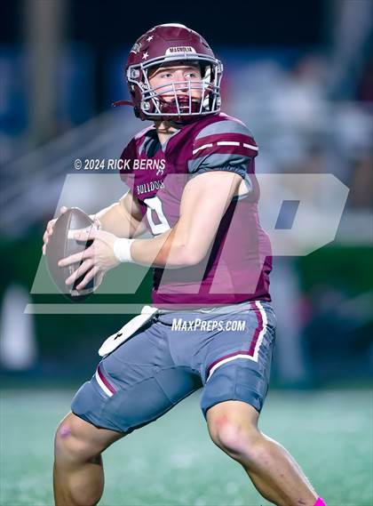 Thumbnail 3 in Magnolia vs Klein Cain photogallery.